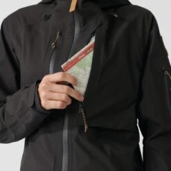 FJÄLLRÄVEN KEB ECO-SHELL JACKET W Damen - Hardshelljacke 15 FJÄLLRÄVEN KEB ECO-SHELL JACKET W Damen - Hardshelljacke -Outdoor-Bekleidungsgeschäft 5637531856 e keb ecoshell jacket w fjaellraeven 24