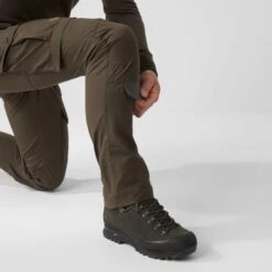FJÄLLRÄVEN BARENTS PRO HUNTING TROUSERS M Herren - Trekkinghose 27 FJÄLLRÄVEN BARENTS PRO HUNTING TROUSERS M Herren - Trekkinghose -Outdoor-Bekleidungsgeschäft 5637684539 j barents pro hunting trousers m fjaellraeven 24