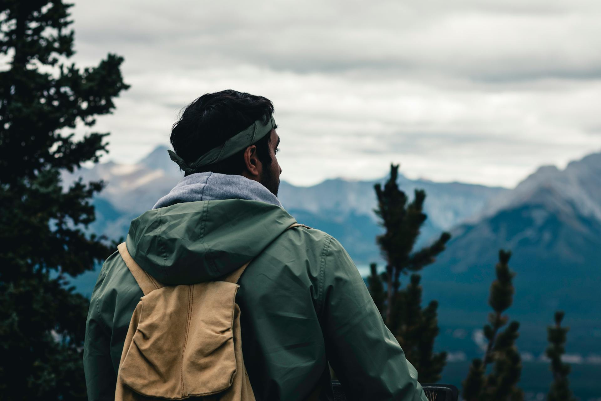 Outdoor-Bekleidungsgeschäft -Outdoor-Bekleidungsgeschäft pexels lureofadventure 28366294